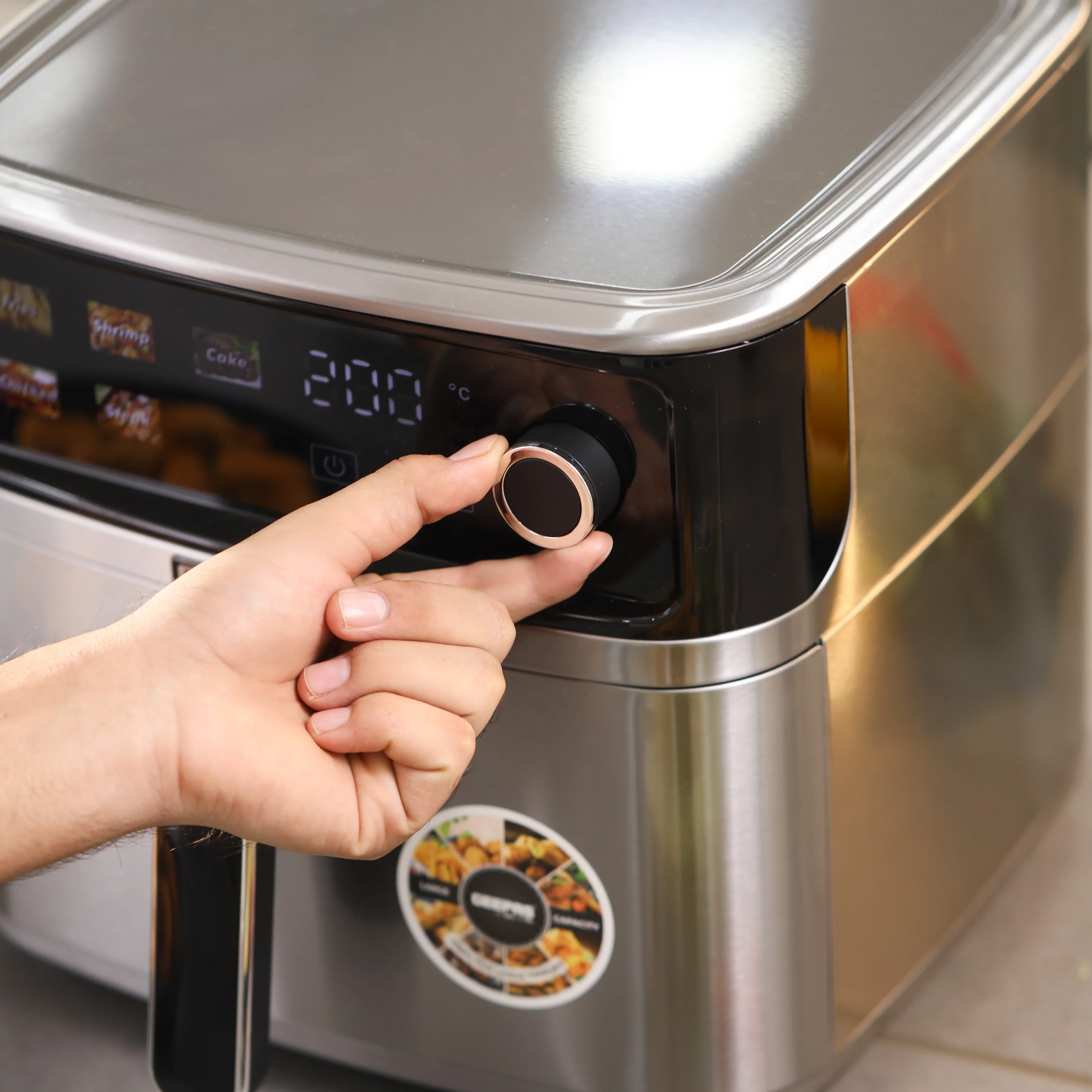 Geepas GAF37534T 8L Digital Air Fryer 2000W — image 7