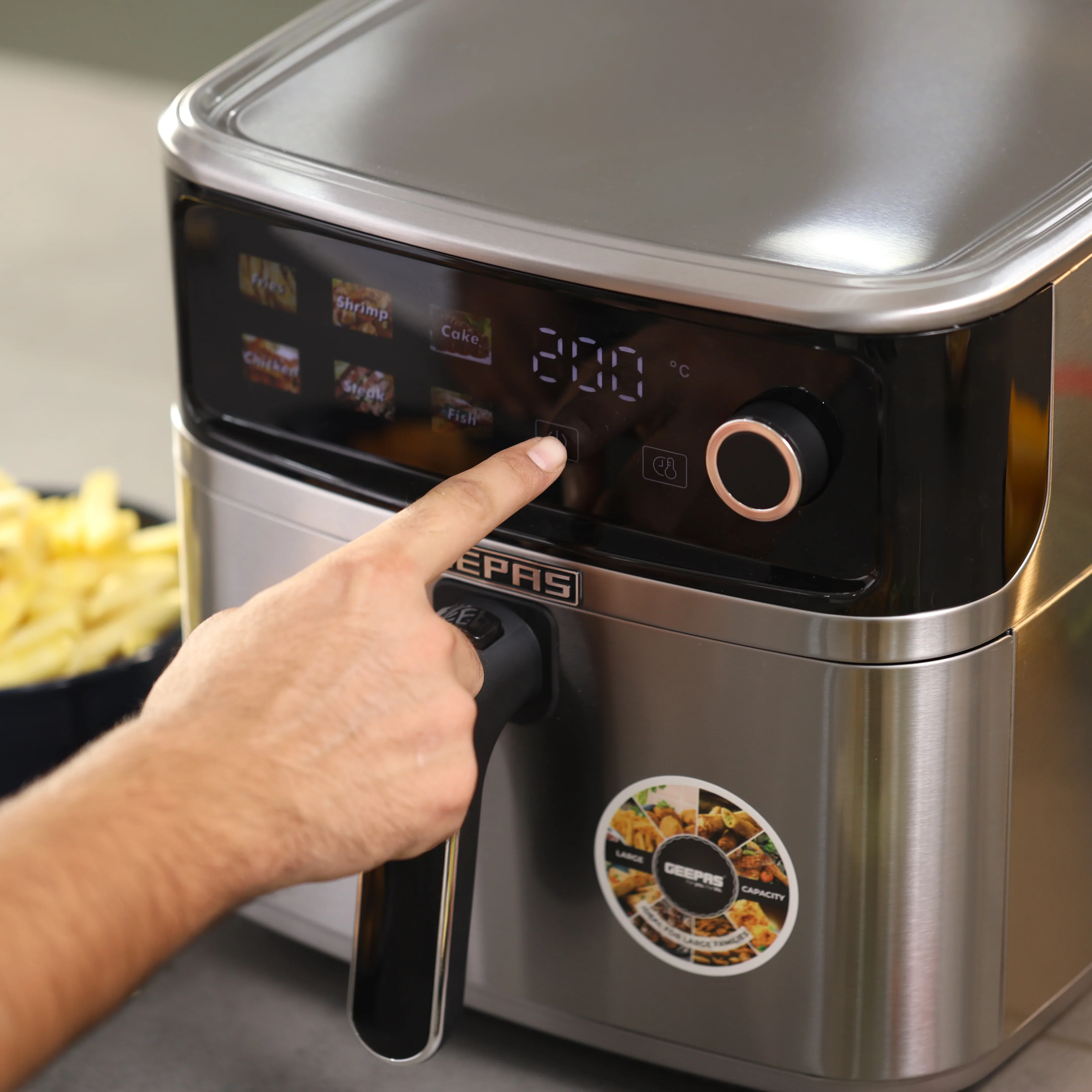 Geepas GAF37534T 8L Digital Air Fryer 2000W — image 6